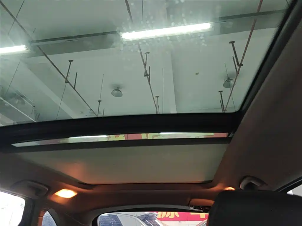 BMW 2 Series Touring 2018 218i Sport Line фото 18