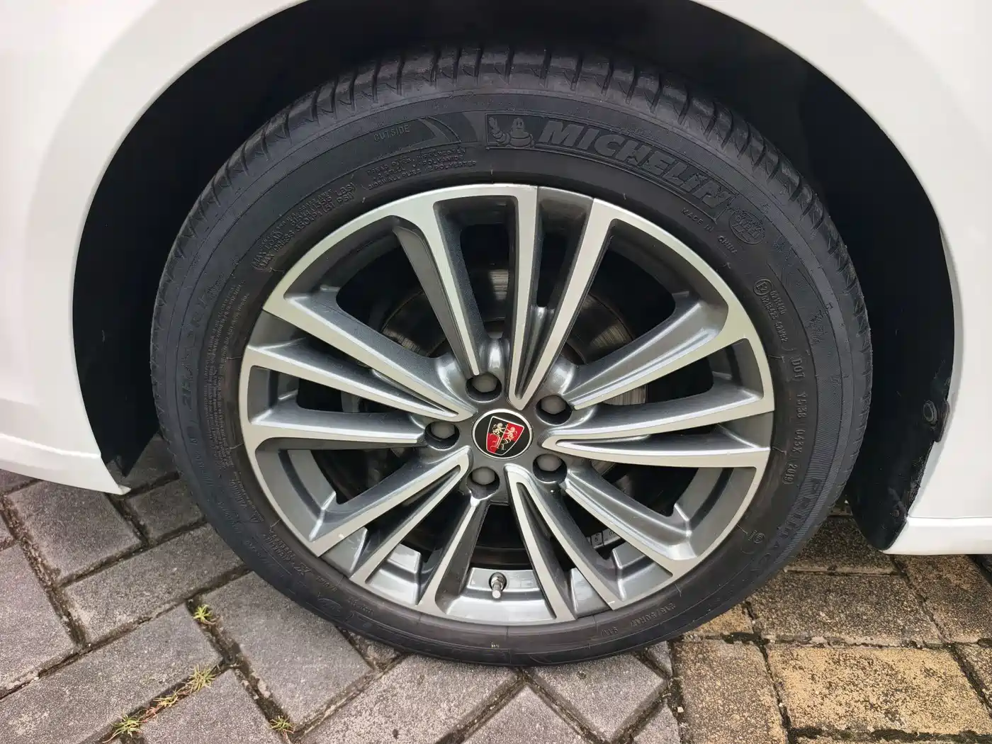 Roewe i6 2019 2019 PLUS 1.6L CVT 4G Connected Flagship Great Edition