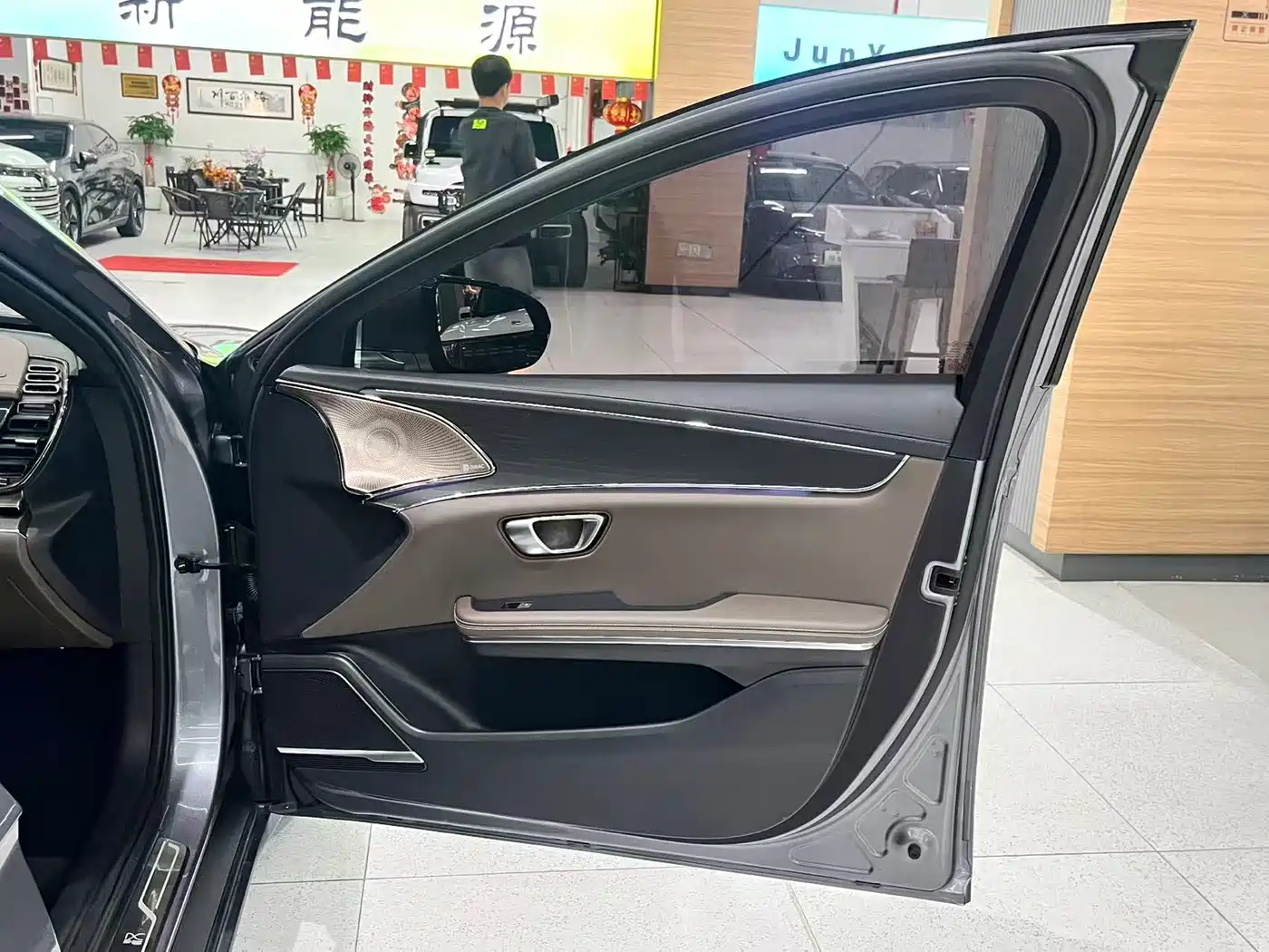 BYD HAN