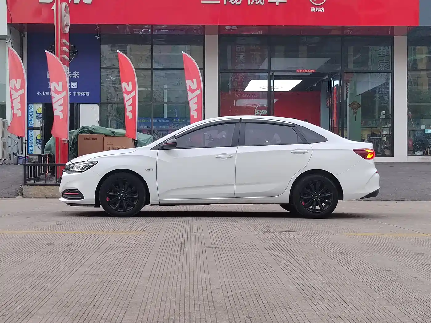 Chevrolet Monza 2020 Mild Hybrid Redline 320T Dual-Clutch Refreshing Edition фото 10