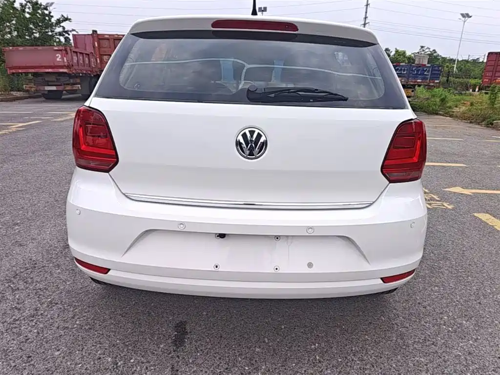 Volkswagen Polo 2018 1.5L Auto Safe Drive фото 6