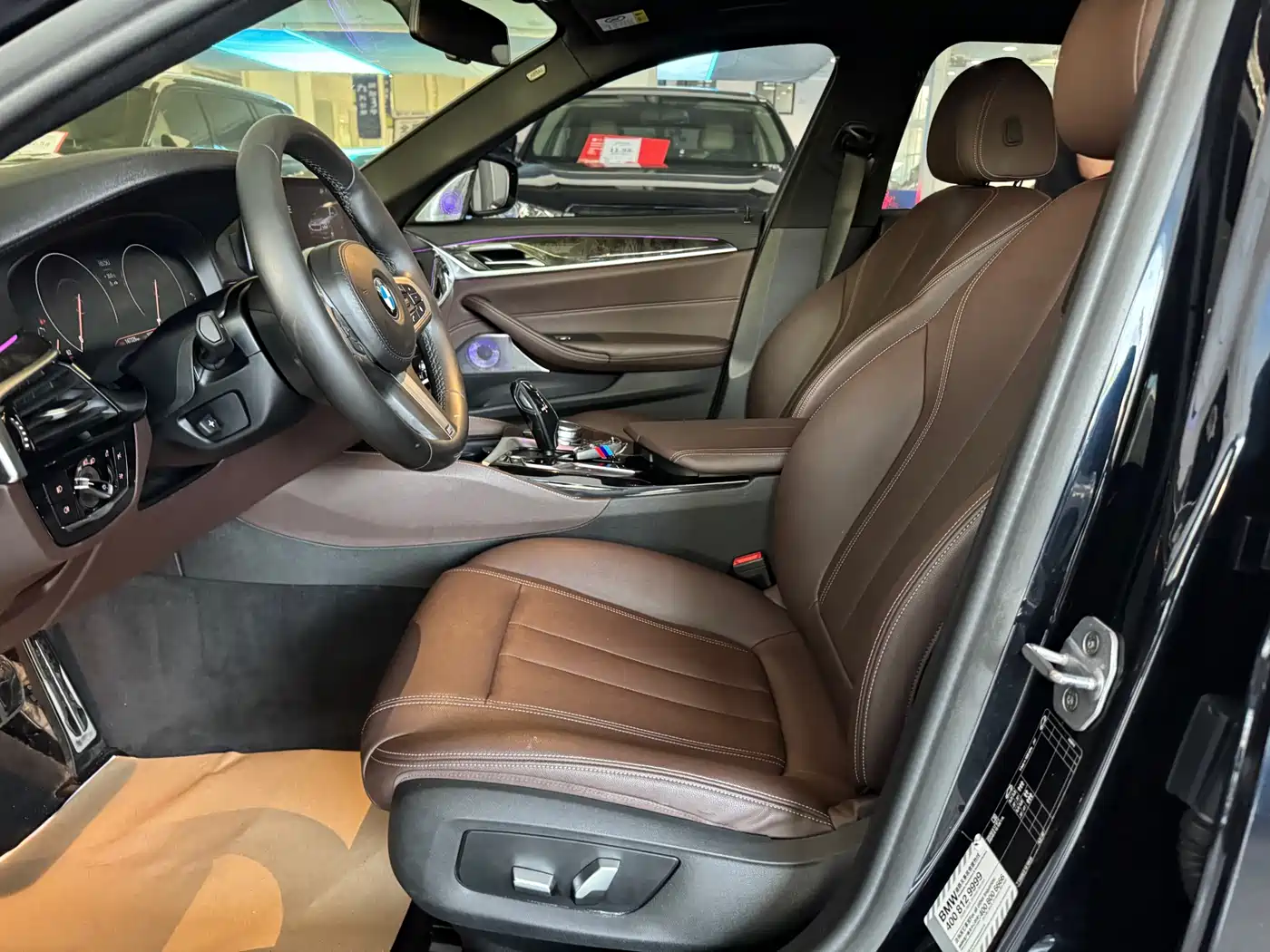BMW 5 Series 2019 525Li M Sport Package фото 8