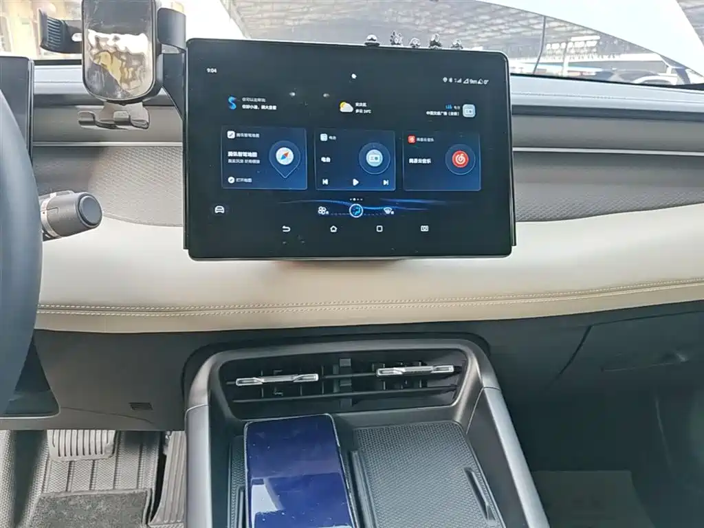 BYD Qin PLUS 2025 DM-i Smart Drive 55KM Leader фото 13