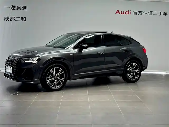 Audi Q3 Sportback 2023 40 TFSI Fashion — фото 1