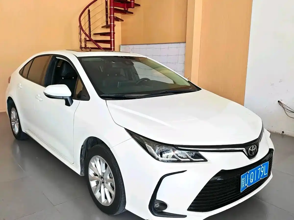 Toyota Corolla 2023 1.2T Elite Edition фото 3