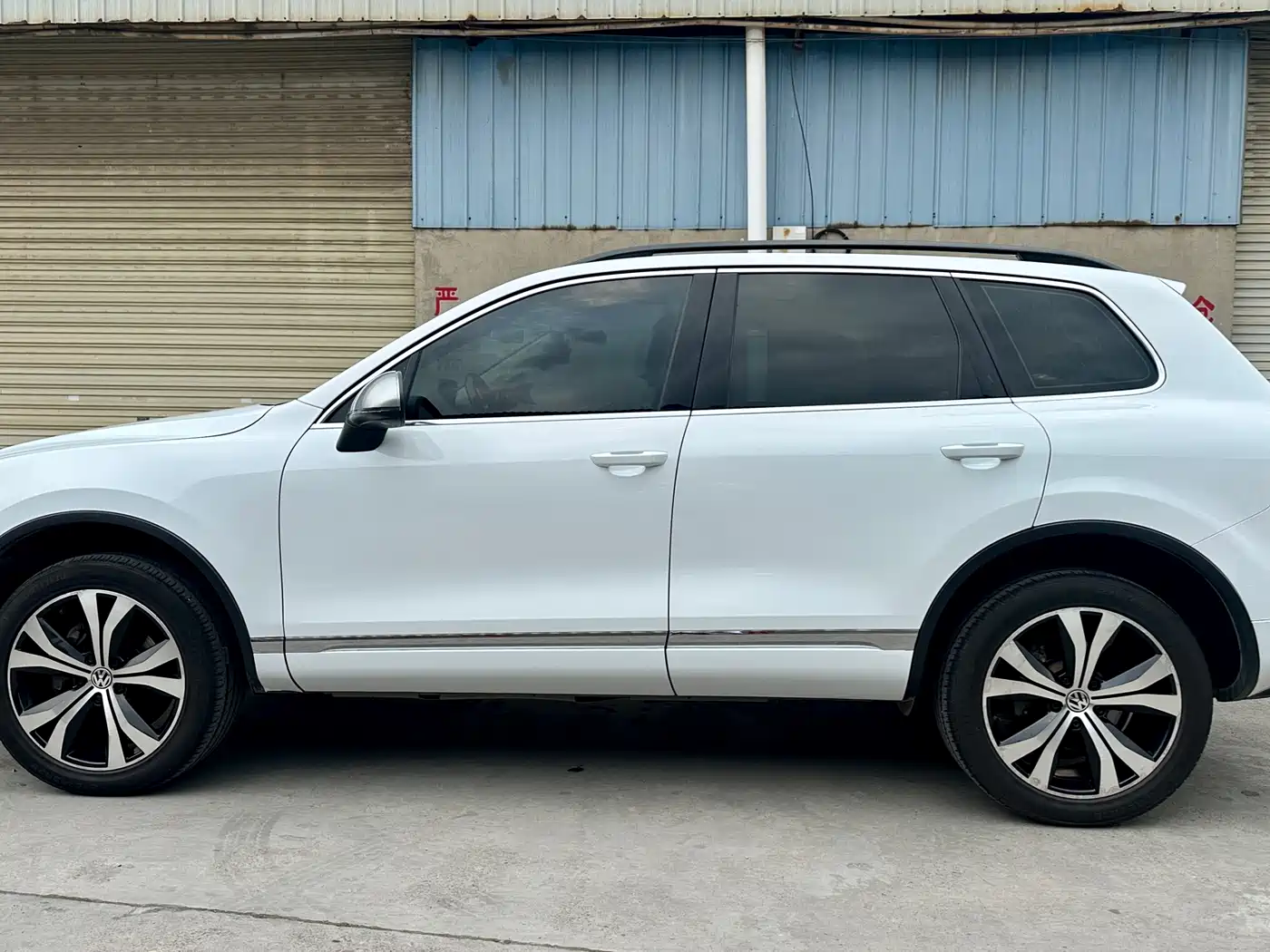 Volkswagen Touareg 2011 3.0TSI Comfort фото 4