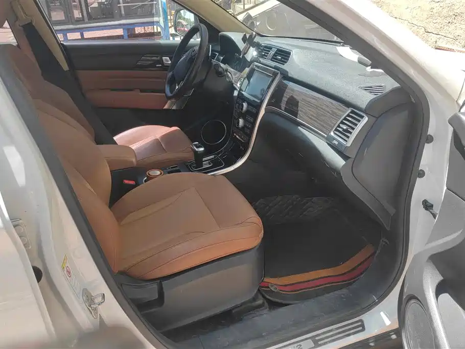 Haval H2 2018 Red Label 1.5T DCT 2WD Luxury фото 8