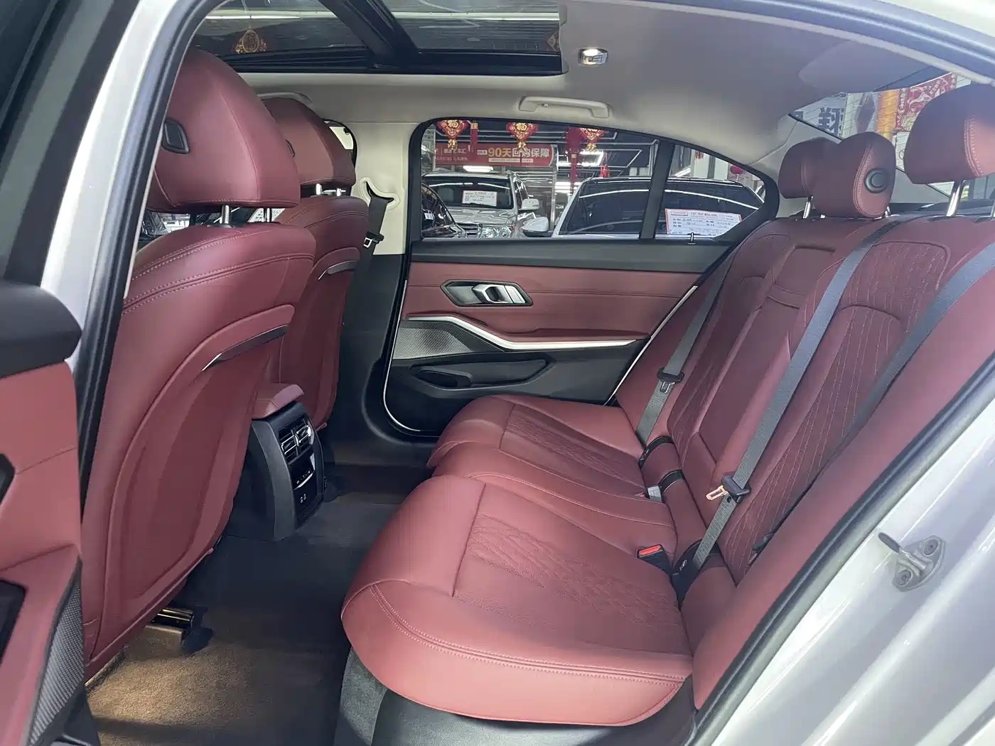 BMW 3 Series 2023 320Li M Sport Package фото 9