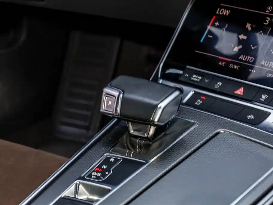 Audi A7L 2024 45TFSI S-line Dream Edition Crystal Package фото 22