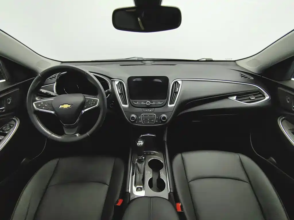 Photo 5 - Chevrolet Malibu XL