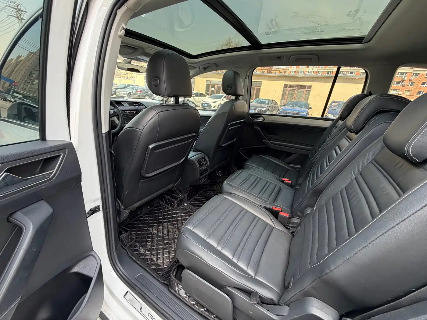 Volkswagen Touran 2018 Touran L 280TSI DSG Frontier Edition 7-Seater China V фото 11