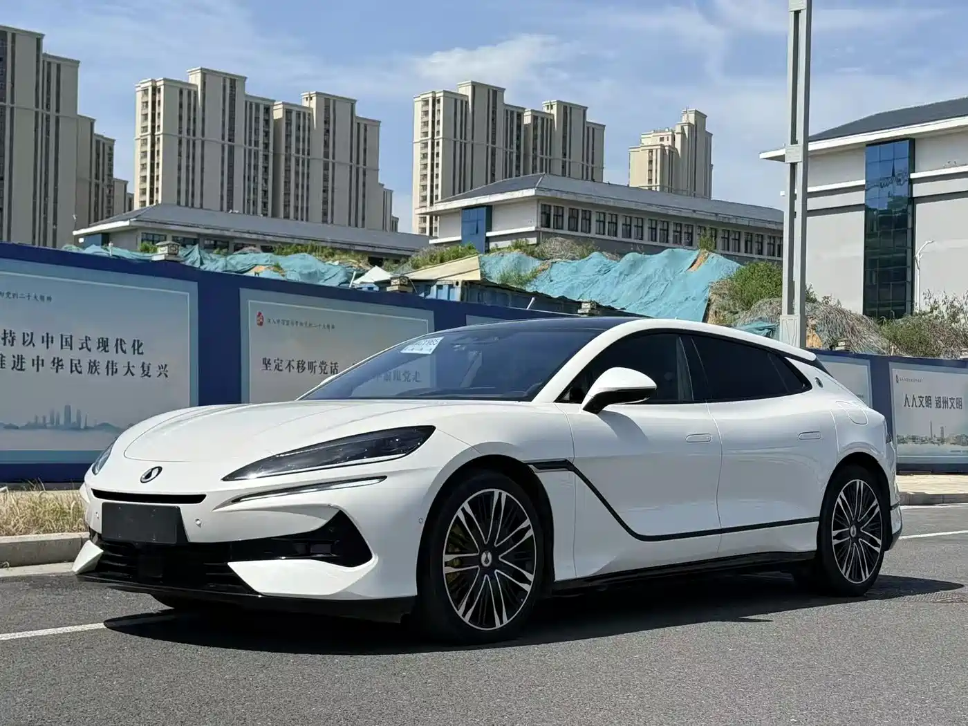 Denza Z9GT 2024 1100 AWD Ultra Edition фото 15