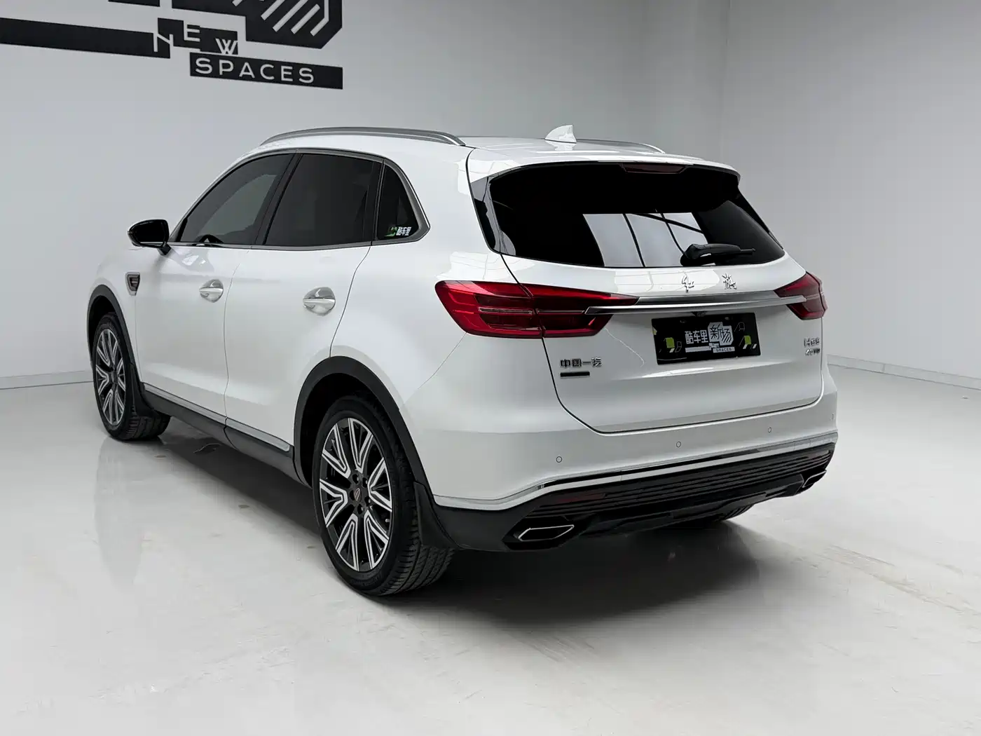 Hongqi HS5 2022 Facelift 2.0T Smart Flag Enjoyment AWD Edition фото 6