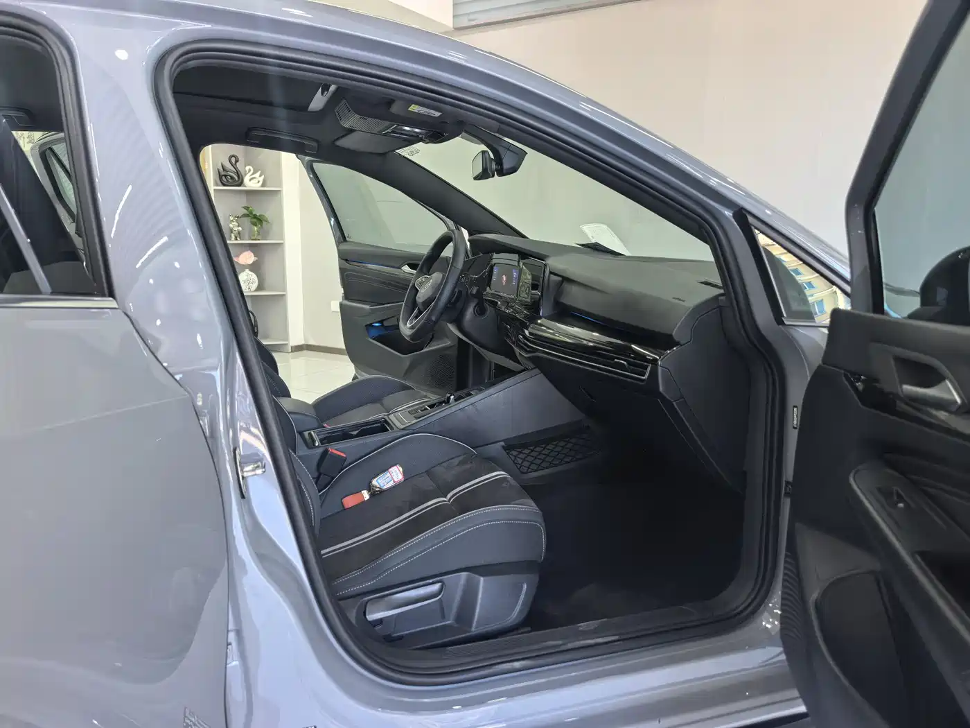 Volkswagen Golf 2023 280TSI DSG R-Line Lite фото 21