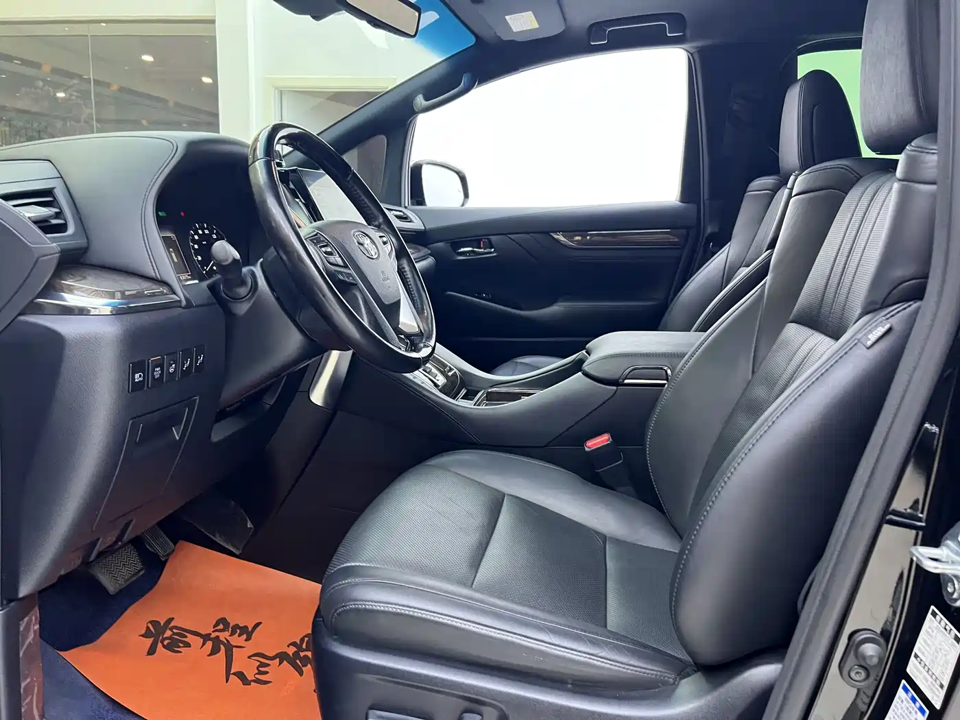 Toyota Alphard 2021 Hybrid 2.5L Premium фото 8
