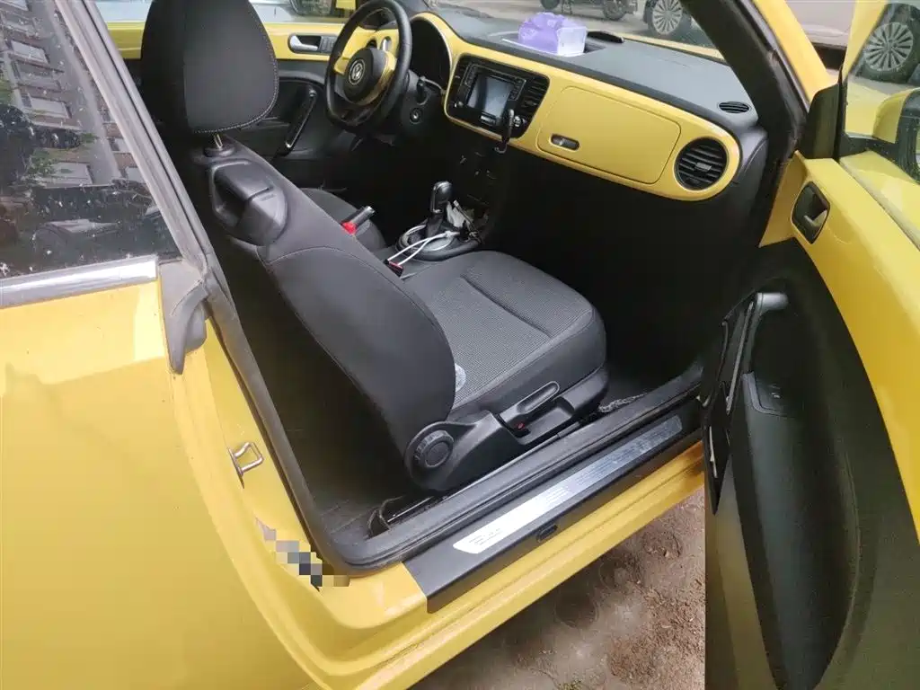 Volkswagen Beetle 2015 180TSI фото 20