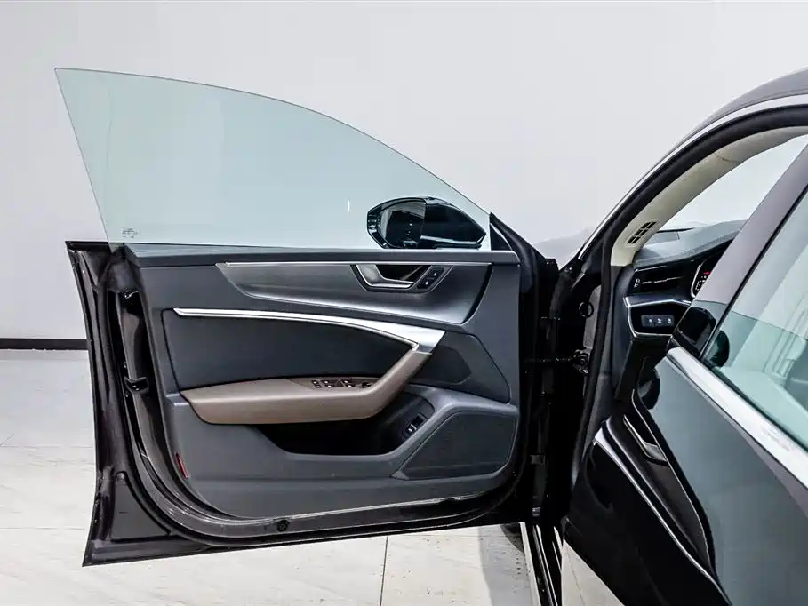 Audi A7L 2024 45TFSI S-line Dream Edition Crystal Package фото 8