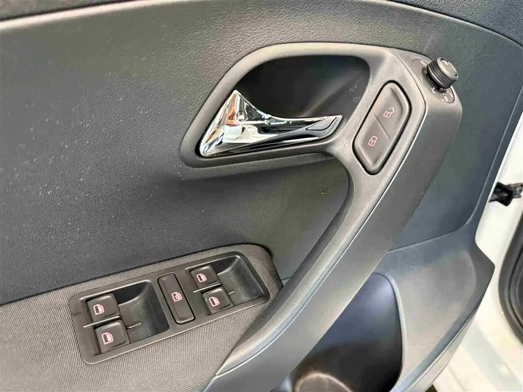 Volkswagen Polo 2018 1.5L Auto Comfort фото 14