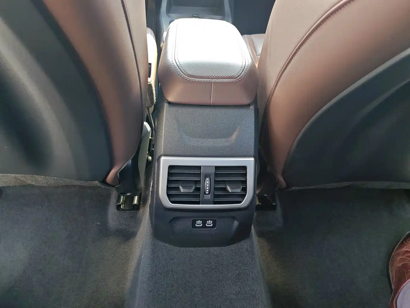 BMW 2 Series 2025 225L M Sport Package фото 17