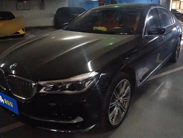 BMW 7 SERIES