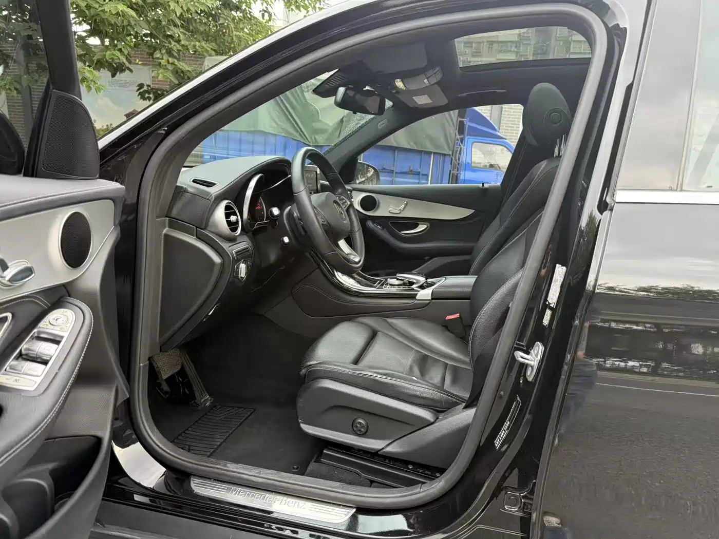 Mercedes-Benz GLC 2017 GLC 200 4MATIC фото 7