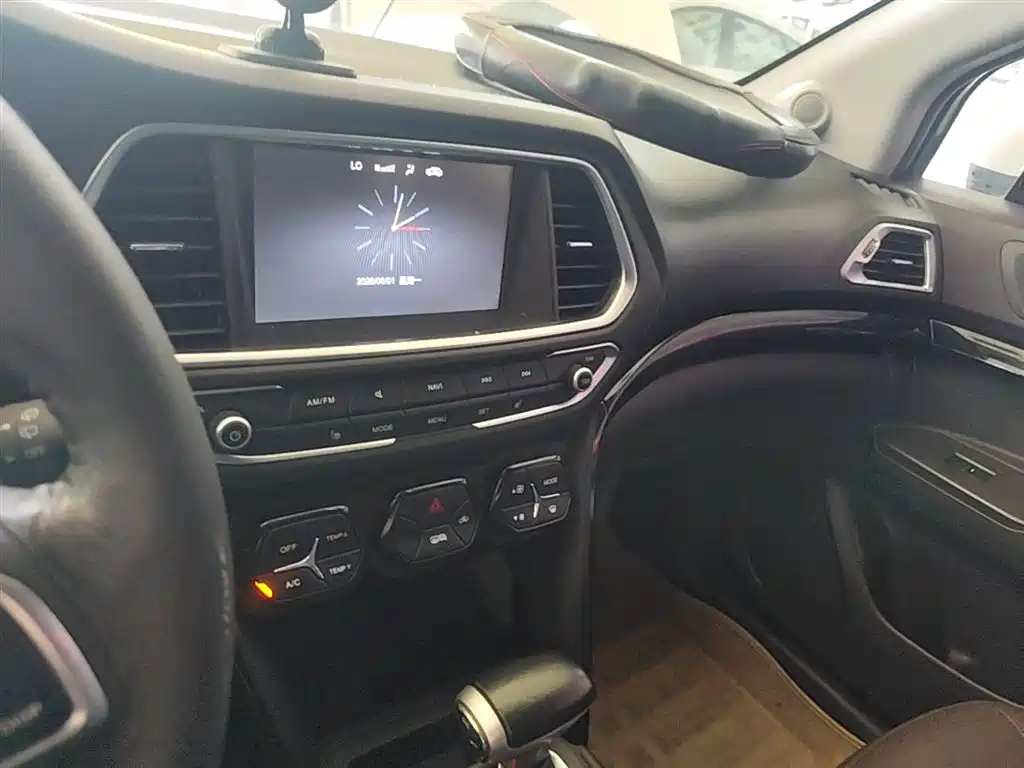 GAC Trumpchi Trumpchi GS4 2015 200T G-DCT Luxury Edition фото 13