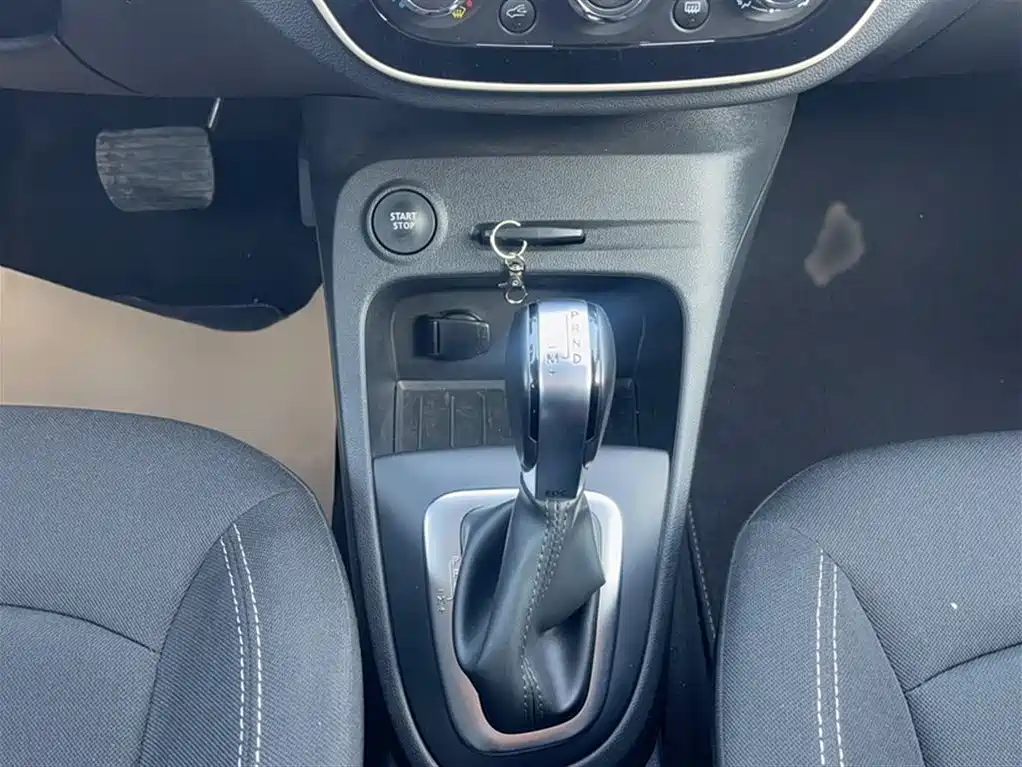 Renault Captur 2019 2018 TCe190 Urban Style