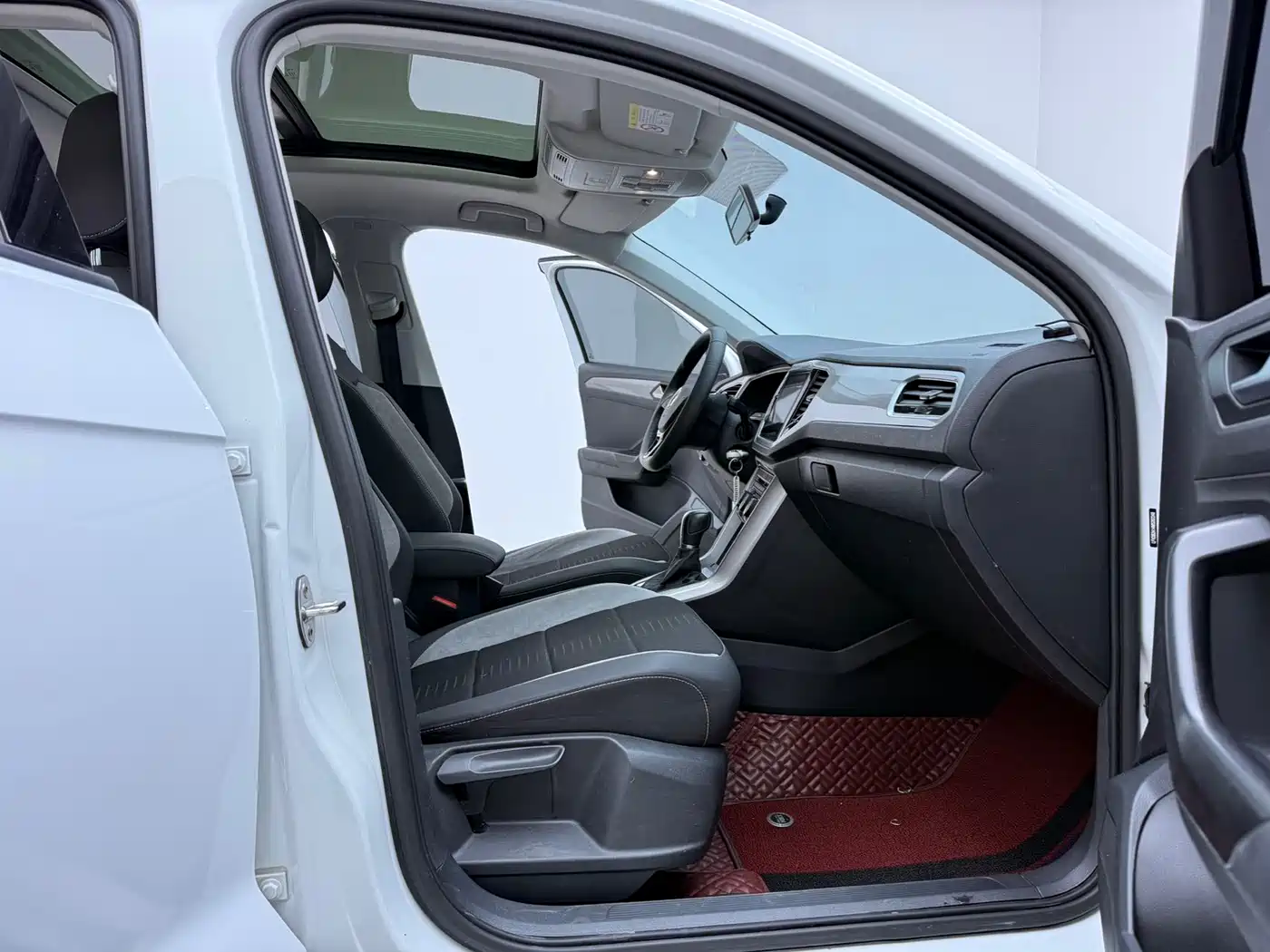 Volkswagen T-ROC 2021 280TSI DSG 2WD Comfort Connected фото 13