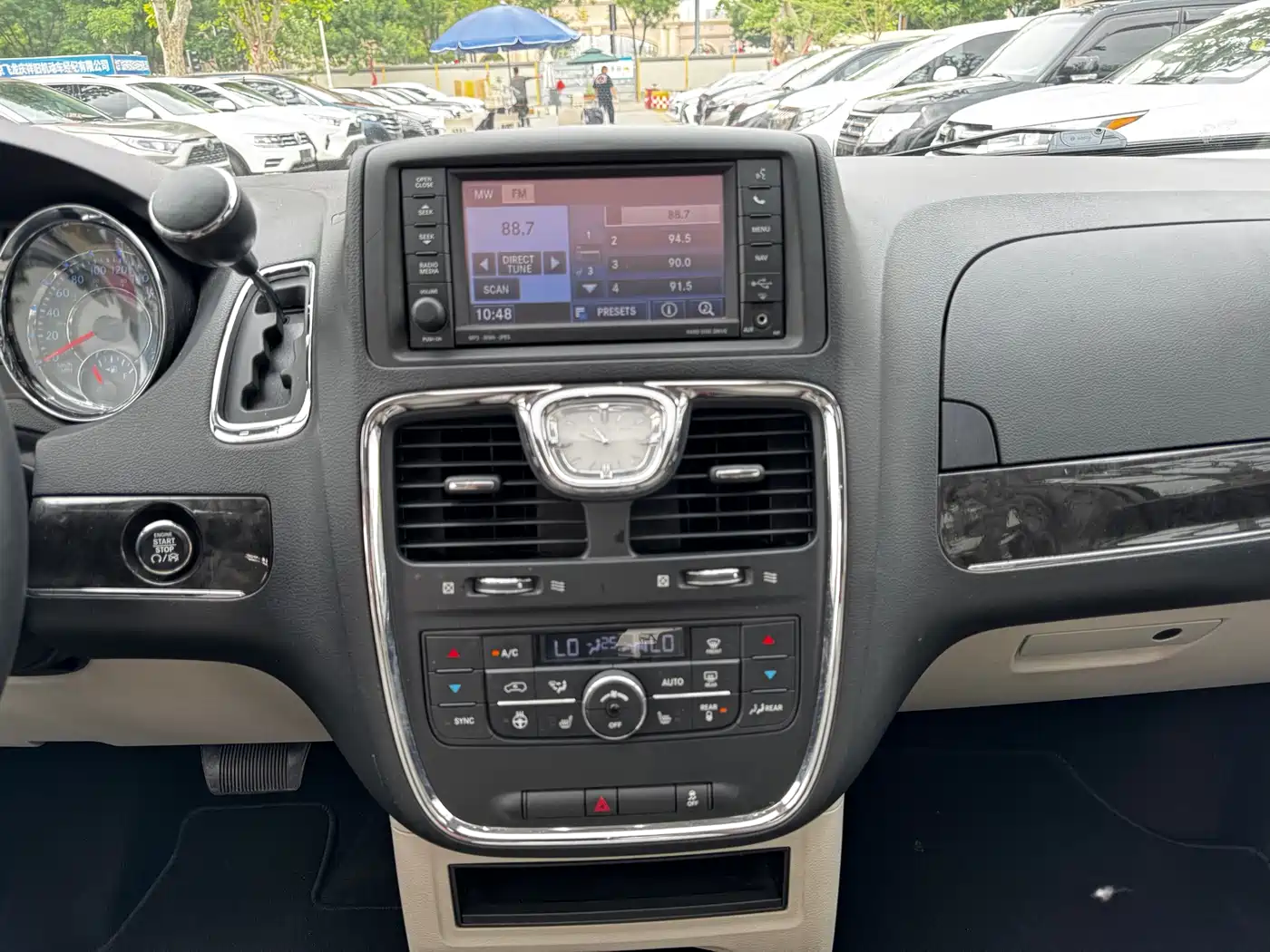 Chrysler Grand Voyager (Import) 2016 2014 3.6L Comfort Edition