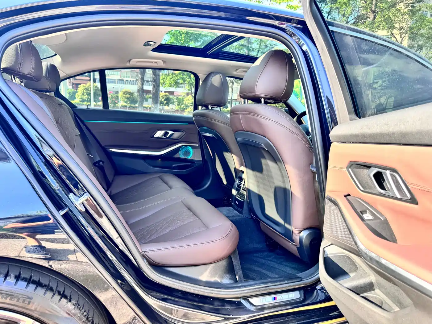 BMW 3 Series 2023 320Li M Sport Package фото 13