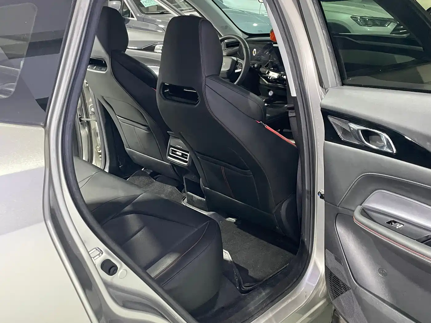 Changan Oshan Z6 2022 2022 Blue Whale 1.5T DCT Intelligent Leader