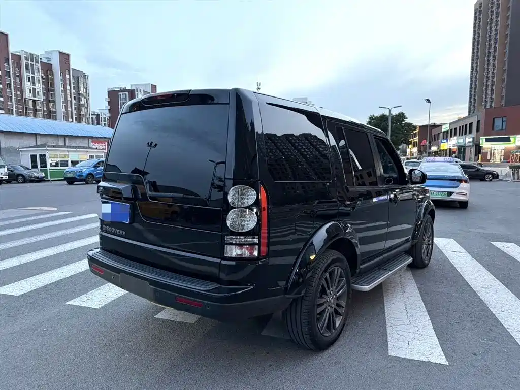 Land Rover Discovery 2016 3.0 SC Gloss Black Collector's Edition HSE фото 5