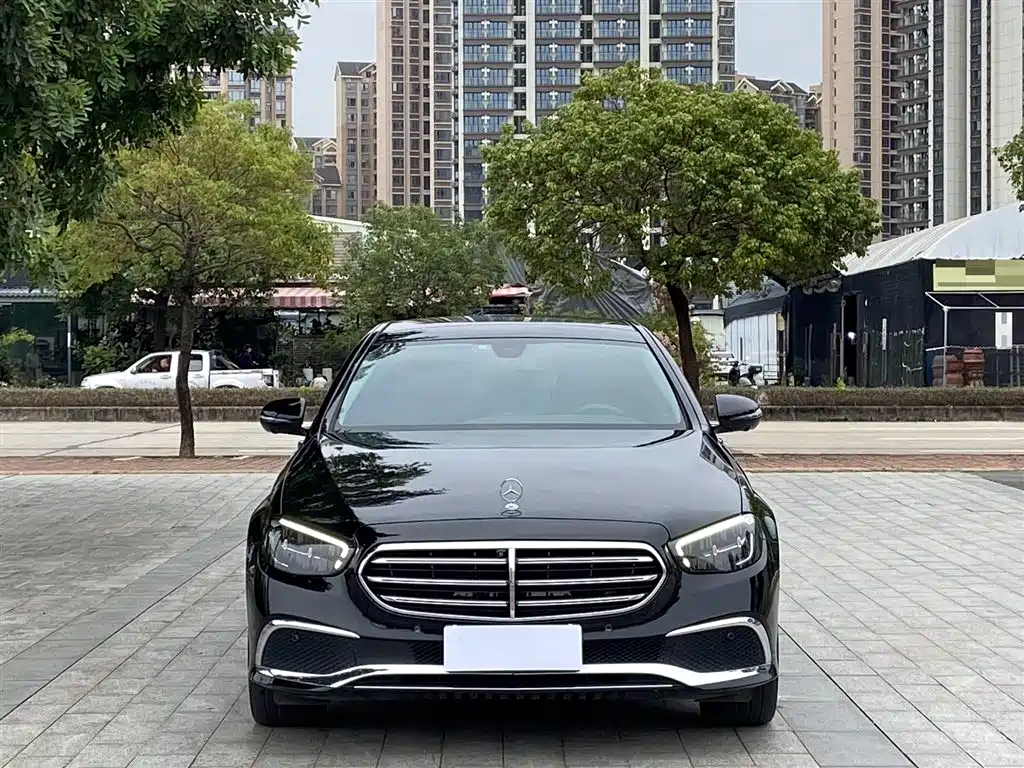 Mercedes-Benz E-Class 2022 E 300 L Fashion фото 2