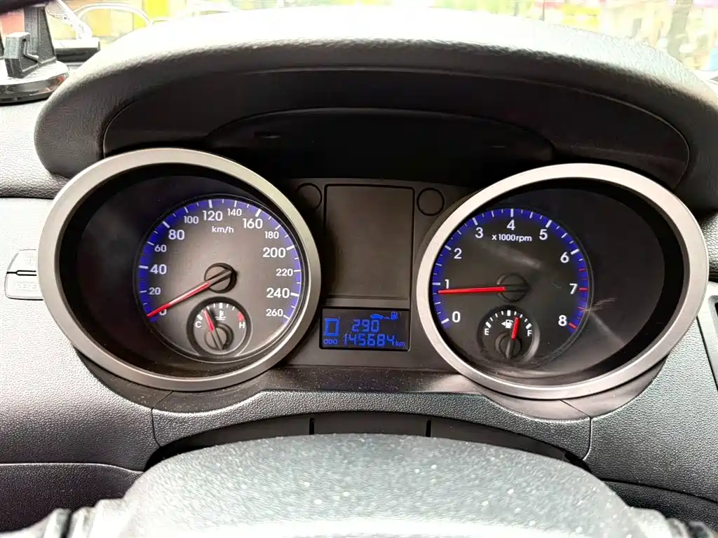 Hyundai Genesis Coupe 2009 Model 2.0T Automatic Luxury Edition фото 9