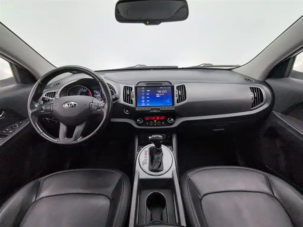 Kia Sportage 2016 2.0L Automatic 2WD DLX фото 5
