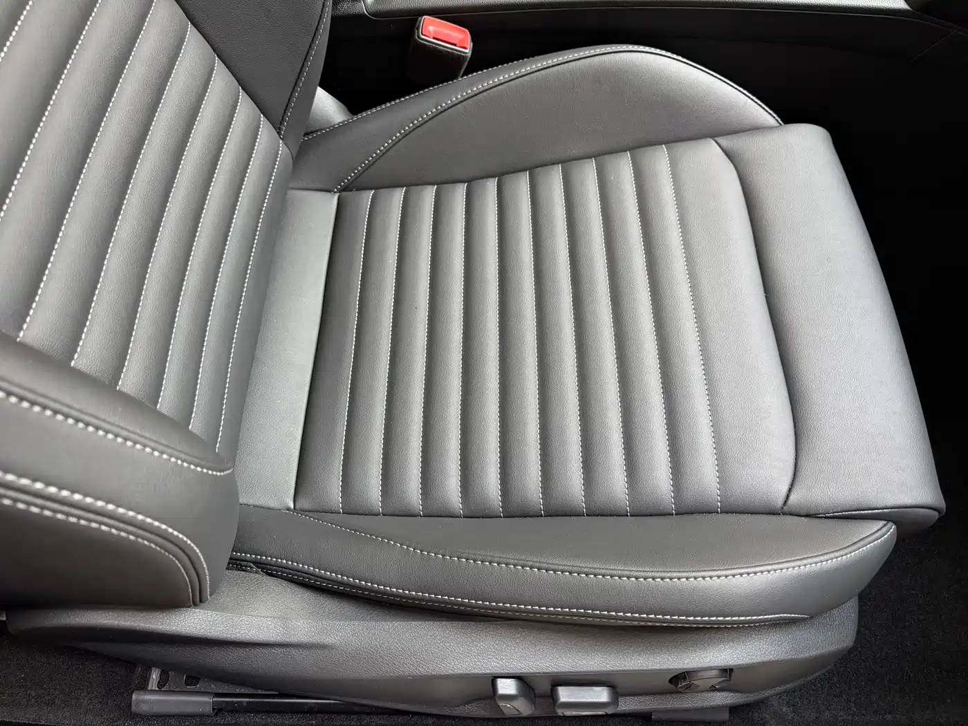 Volkswagen Magotan 2023 2 Million Units Commemorative Edition 280TSI DSG Comfort фото 16