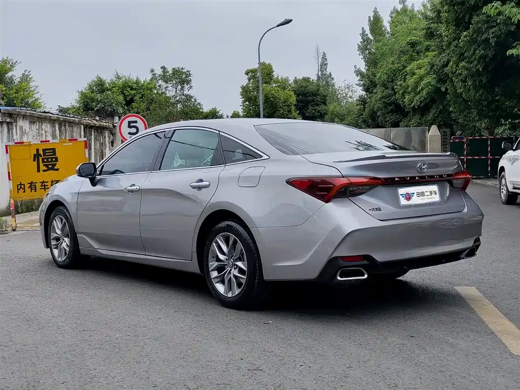 Toyota Avalon 2021 2.5L Luxury Edition фото 4