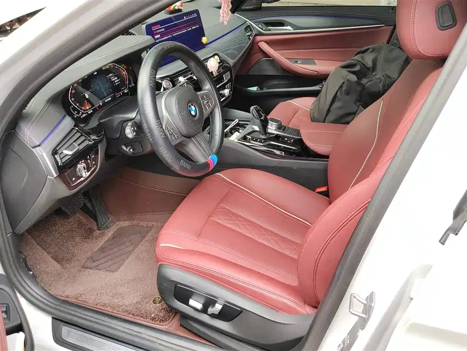 BMW 5 Series 2023 530Li Leading Luxury Package фото 9