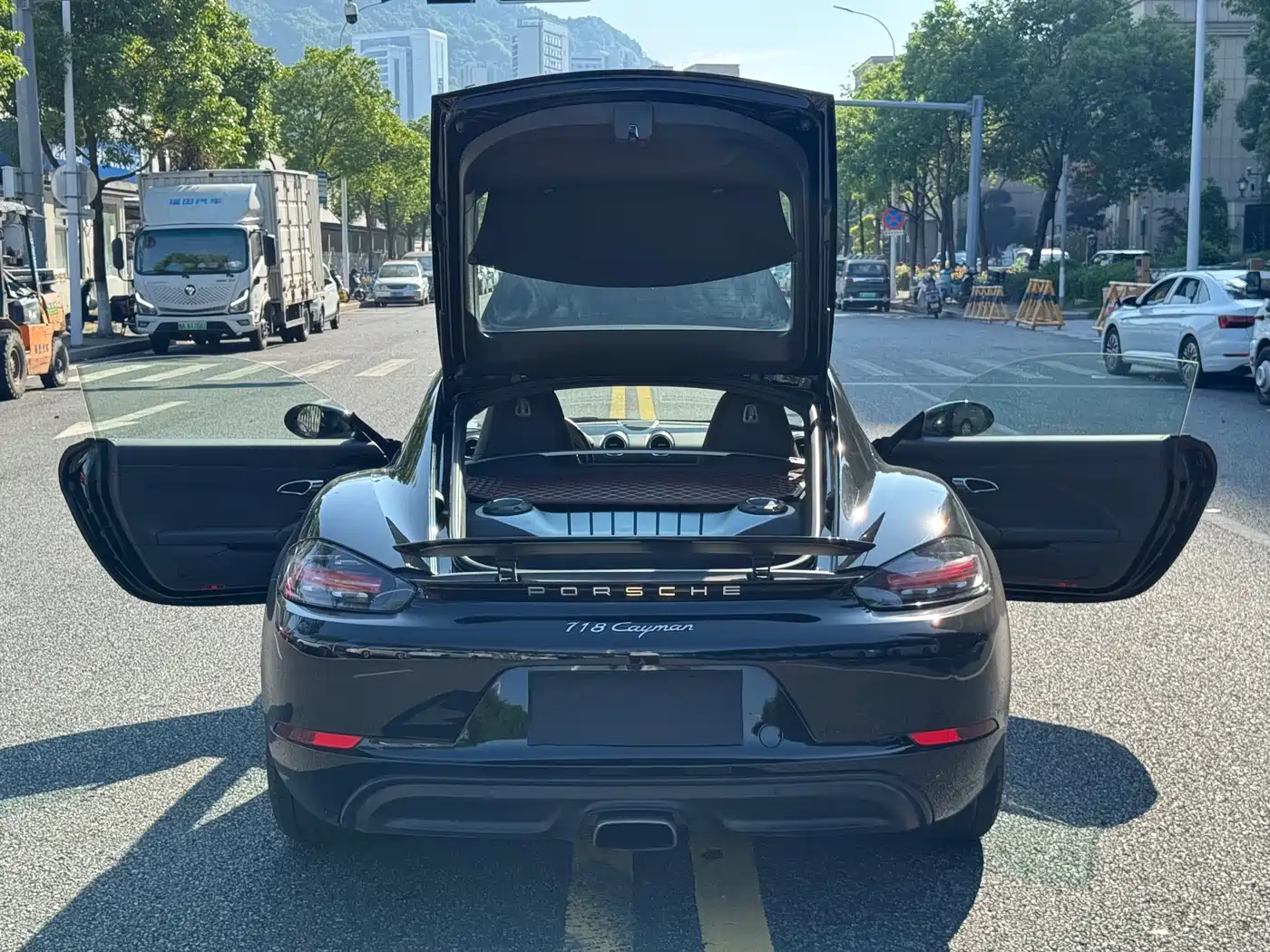 Porsche 718 2018 Cayman 2.0T фото 16