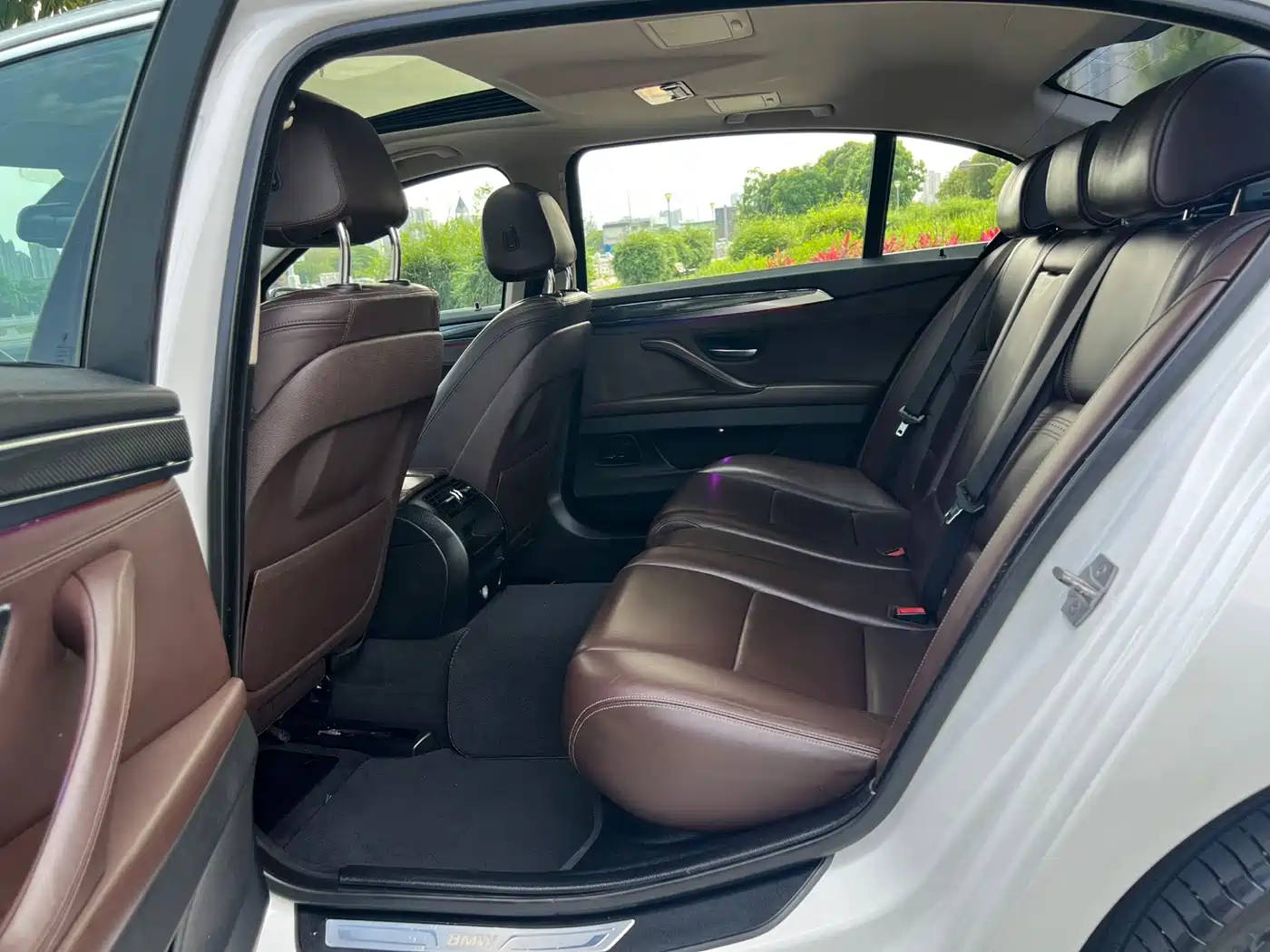 BMW 5 Series 2014 525Li Luxury Design Package фото 6