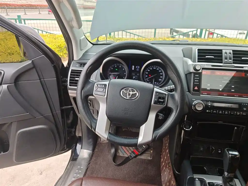 Toyota Prado 2016 3.5L Auto TX-L фото 7