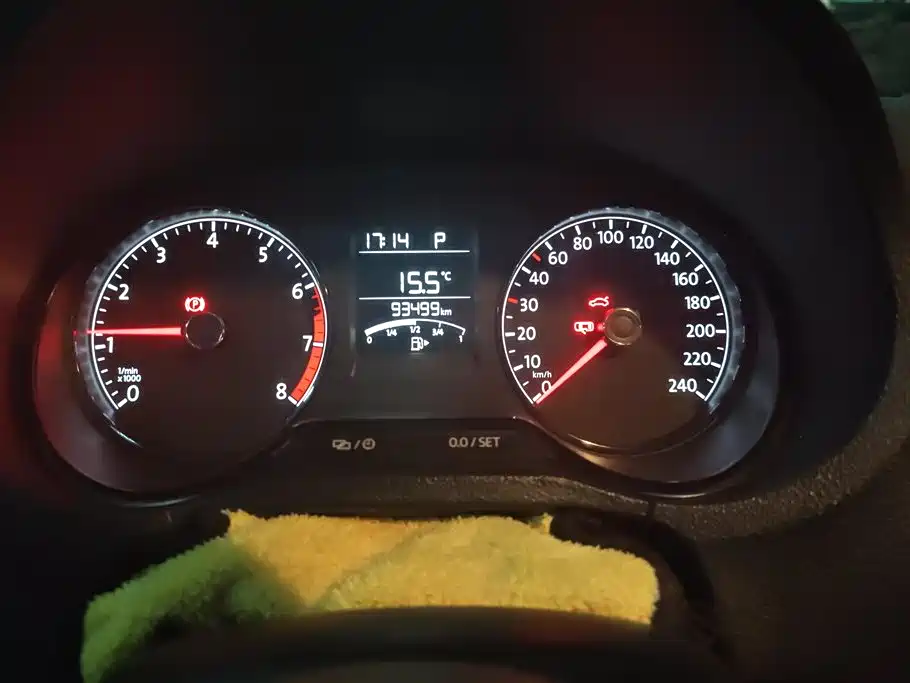 Volkswagen Polo 2018 1.5L Auto Safe Drive фото 14