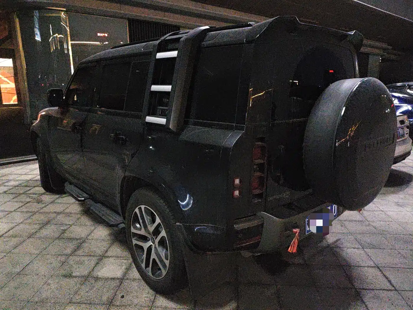 Land Rover Defender 2023 Facelift 110 3.0T P400 X-DYNAMIC HSE фото 5