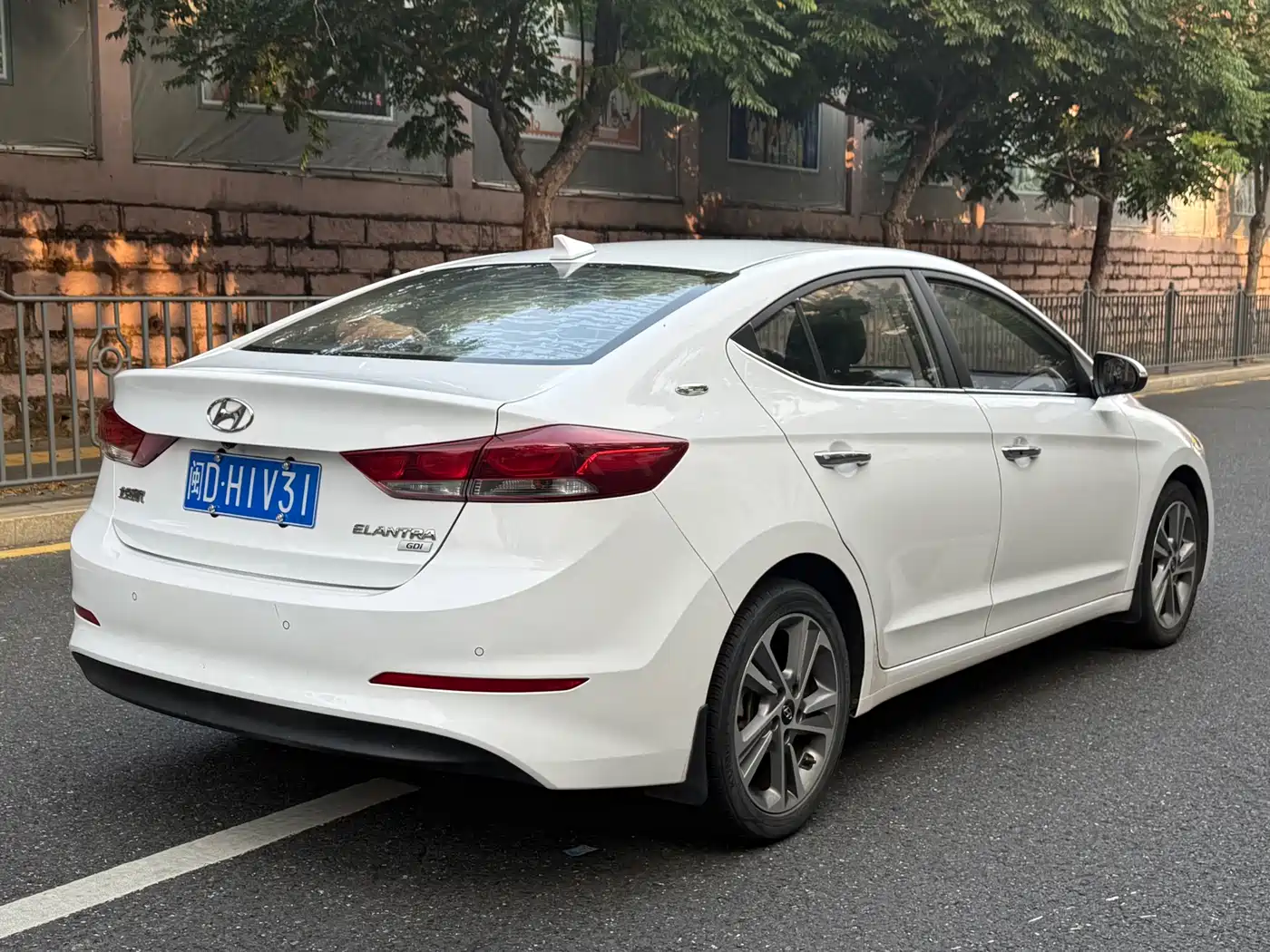 Hyundai Elantra 2016 Model 1.6L Automatic Smart Elite фото 6