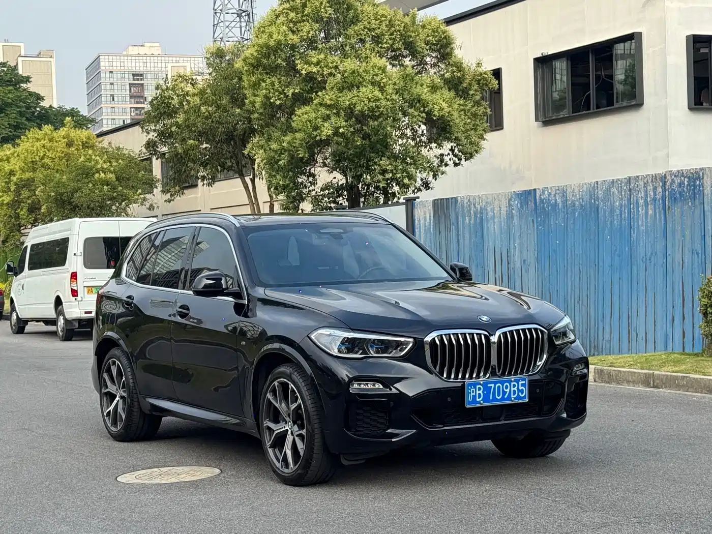 BMW X5 (Import) 2021 xDrive40i Exclusive M Sport Package фото 3