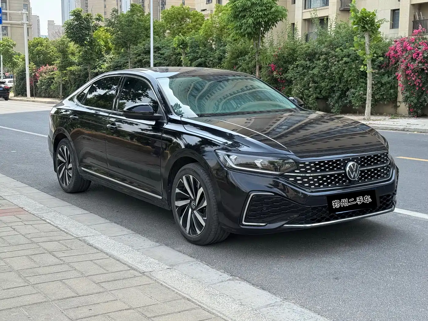 Volkswagen Passat 2024 380TSI Elite Edition фото 3