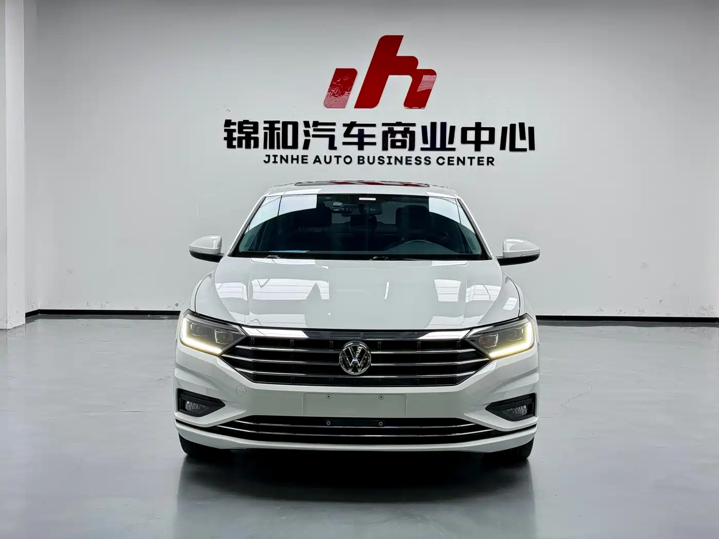 Volkswagen Sagitar 2021 280TSI DSG Surpassing Edition фото 2