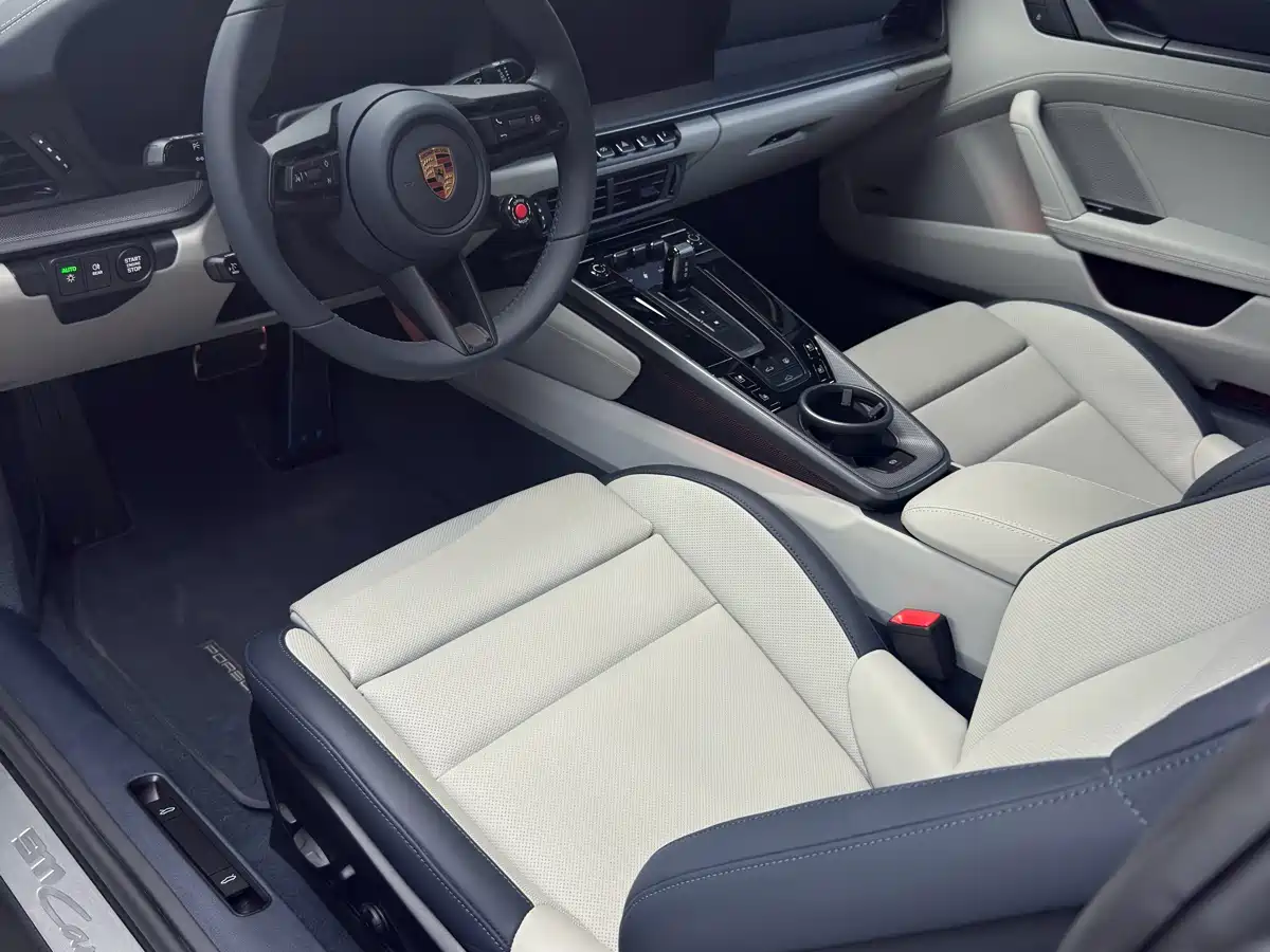 Porsche 911 2026 Carrera 3.0T фото 8
