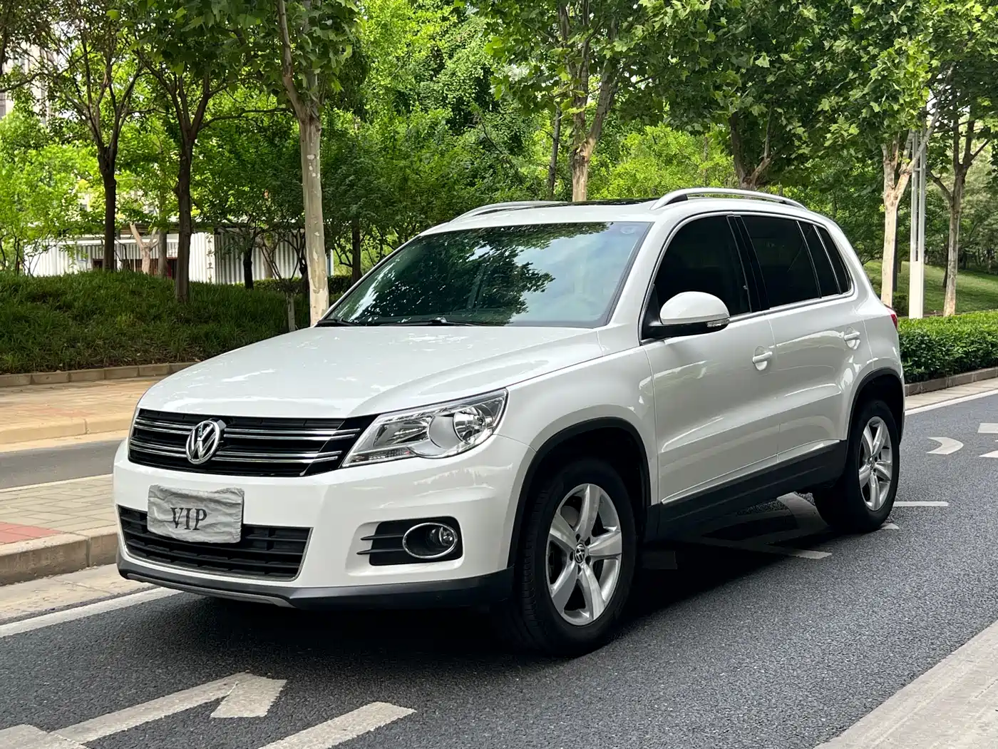 Volkswagen Tiguan 2010 1.8TSI Automatic 4WD Elite фото 3