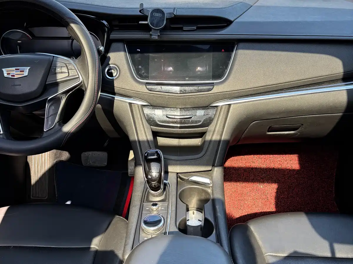 Cadillac XT5 2020 Facelift 28T Luxury Model фото 15